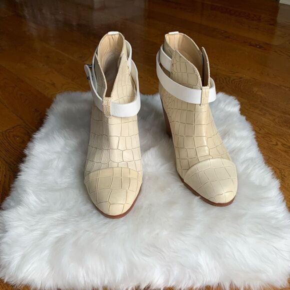 Rag & Bone Harrow Beige Leather Boots - Picture 10 of 12